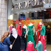 Windowshoppers at Zeropoint on Istiklal Street in Istanbul